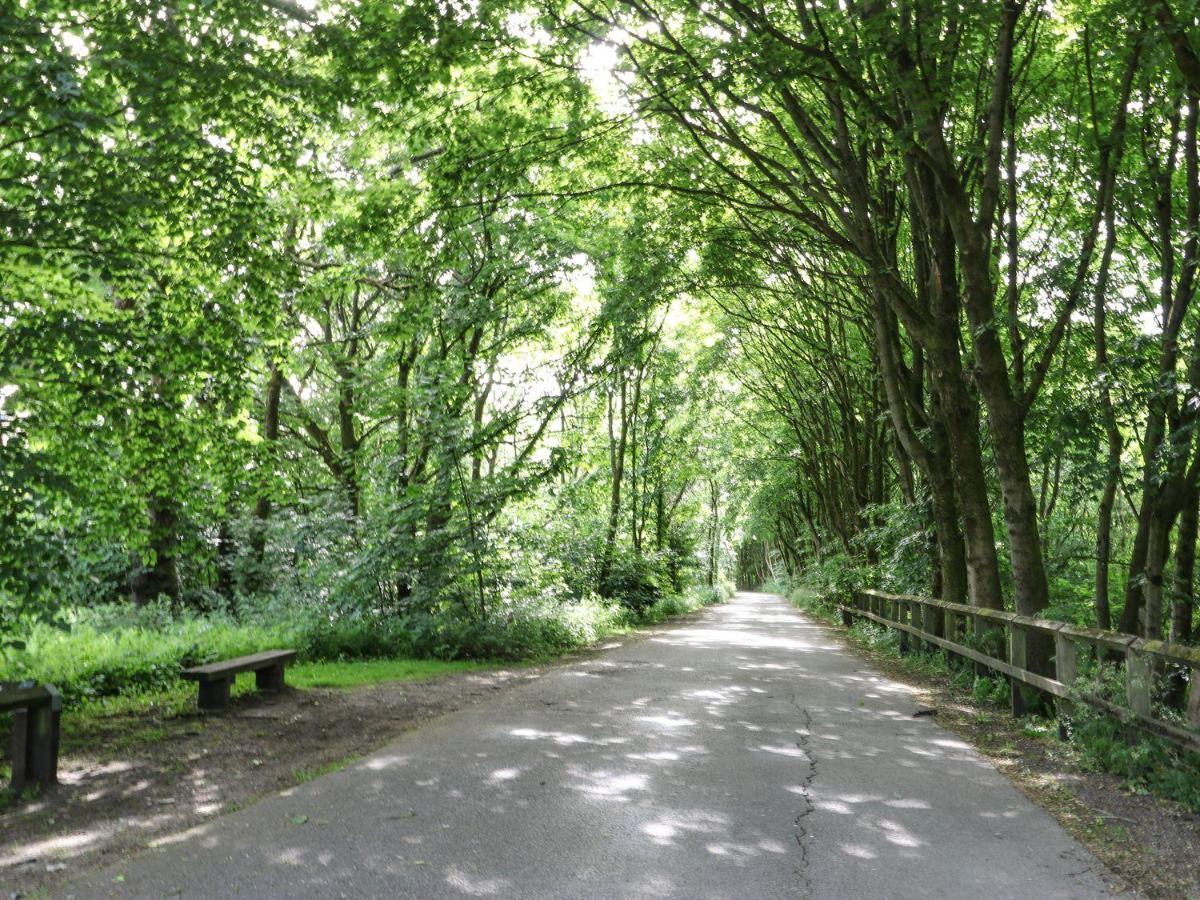 أولدهام 21 Chew Valley Road المظهر الخارجي الصورة